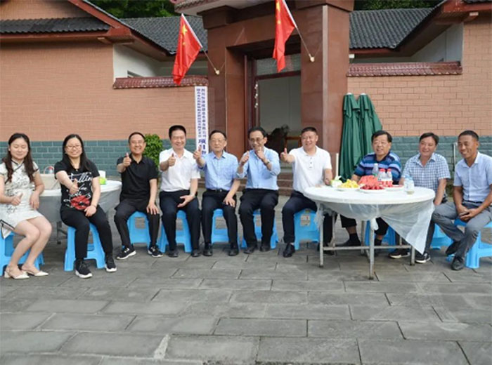 中国三农产业发展研究院专家组莅临球速体育首页集团调研指导工作