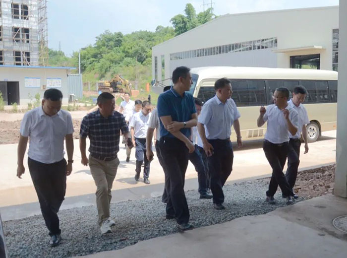 内江市市长李丹一行莅临球速体育首页实业基地调研