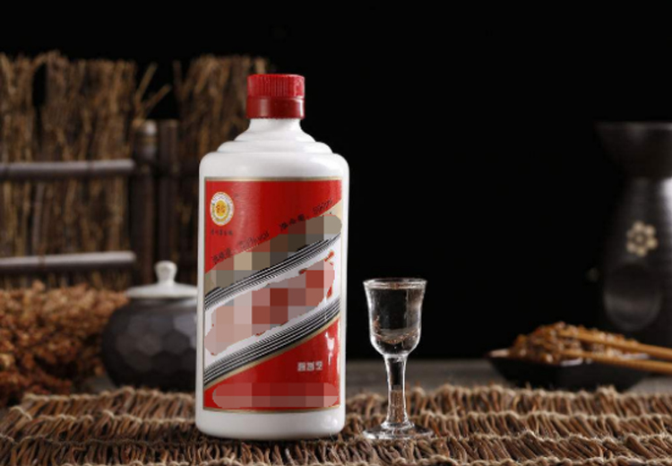 为什么茅台酒玻璃瓶是乳白色的，而不是透明的？大多数人都不知道
