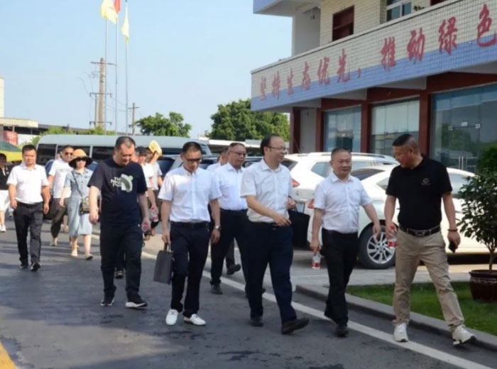 叙永县委常委申刚一行莅临球速体育首页集团总部基地调研